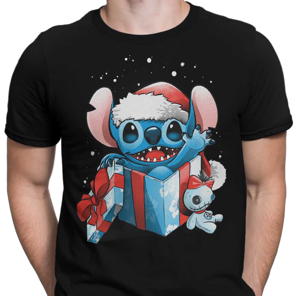 The Christmas-themed Experiment Collection for Men's Fashion Apparel