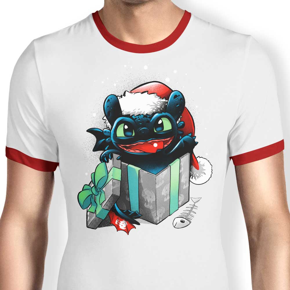 Alemaglia's Festive Christmas Dragon Ringer T-Shirt